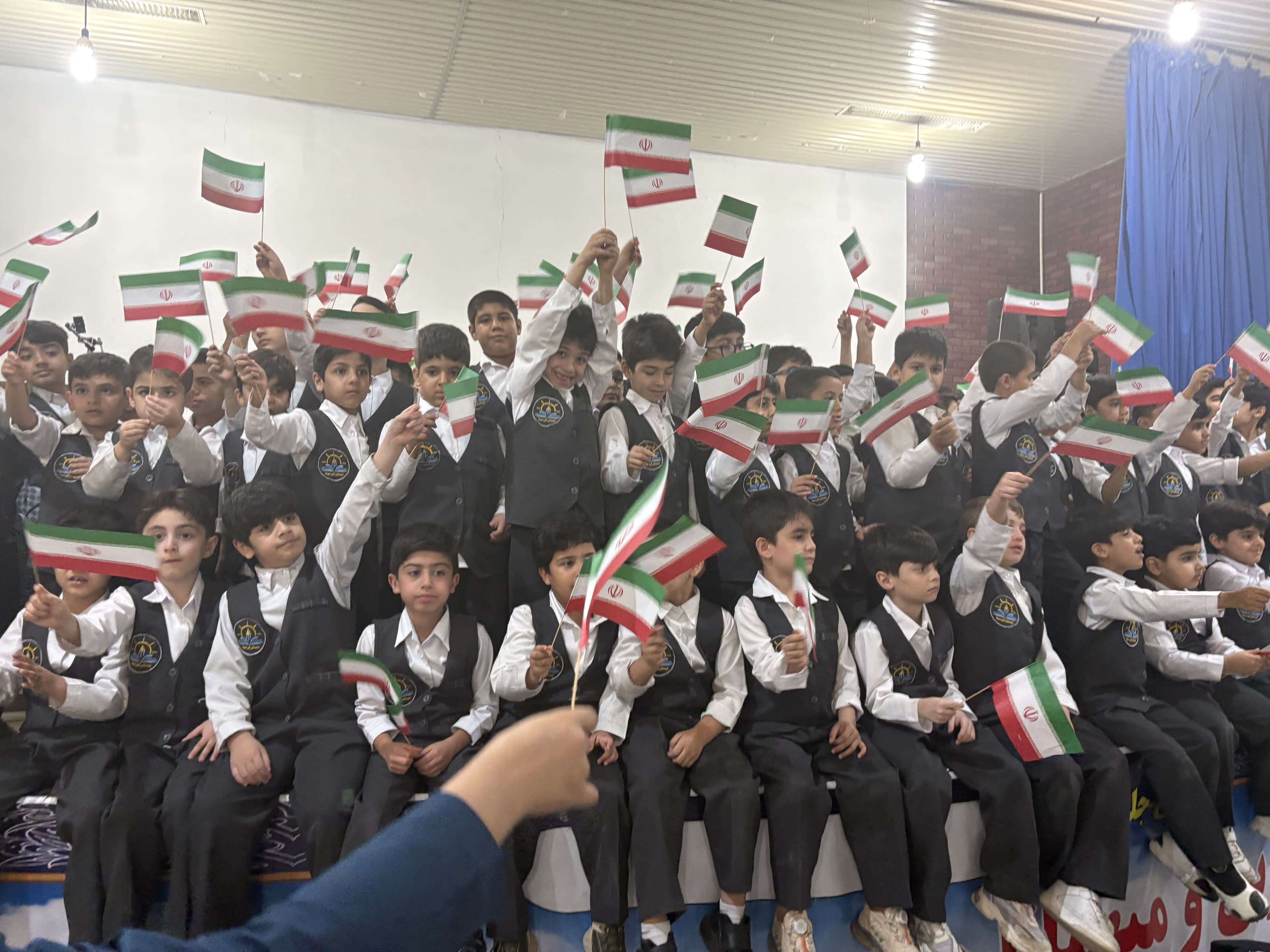 دبستان غیردولتی پسرانه ابن سینا